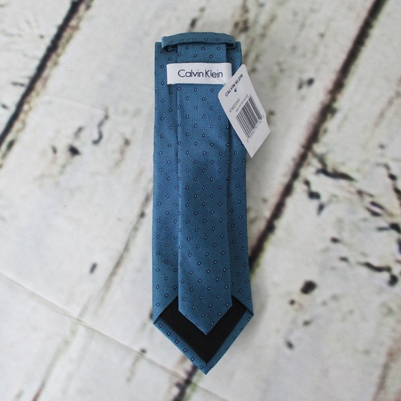 Calvin Klein Mini Oxford Square Modern Profile Tie - Picture 2 of 4